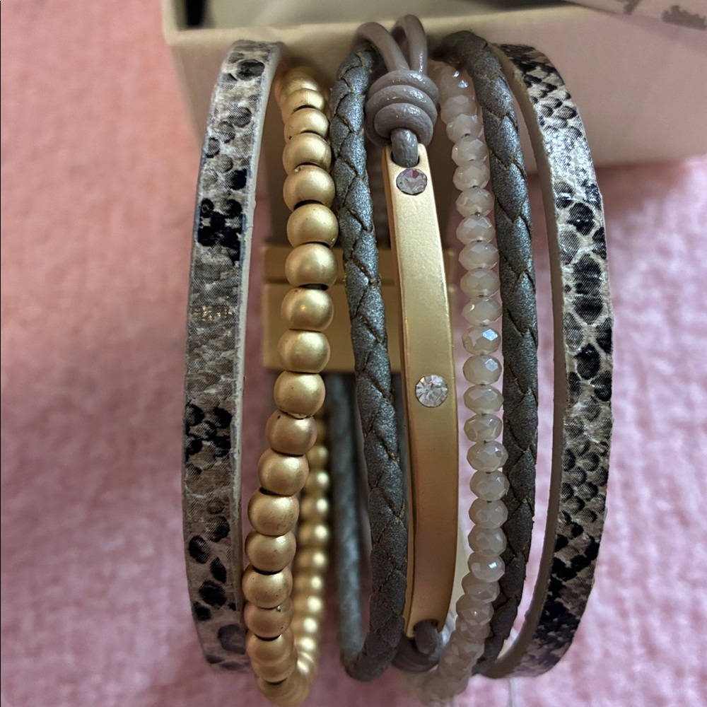 NWT SAACHI Gold, Brown, and Sparkly Magnetic Clasp Bracelet